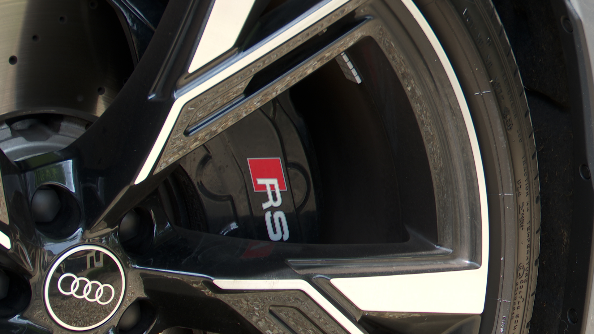 AUDI RS 6 AVANT RS 6 TFSI Quattro Performance 5dr Tiptronic